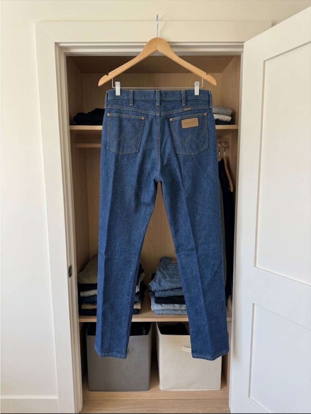 Classic Men's Wrangler Denim Jeans (E)